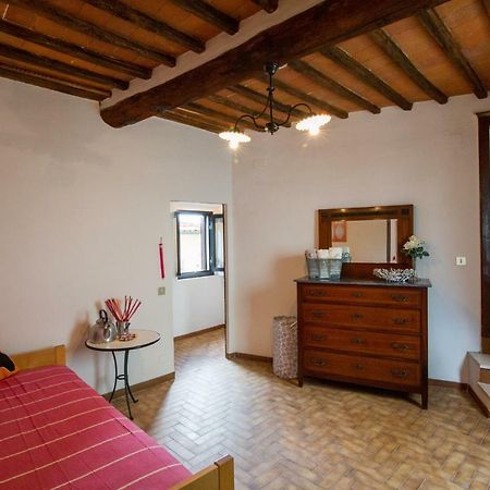 Art Rebus Tower In Tuscany Apartment Radda in Chianti Luaran gambar