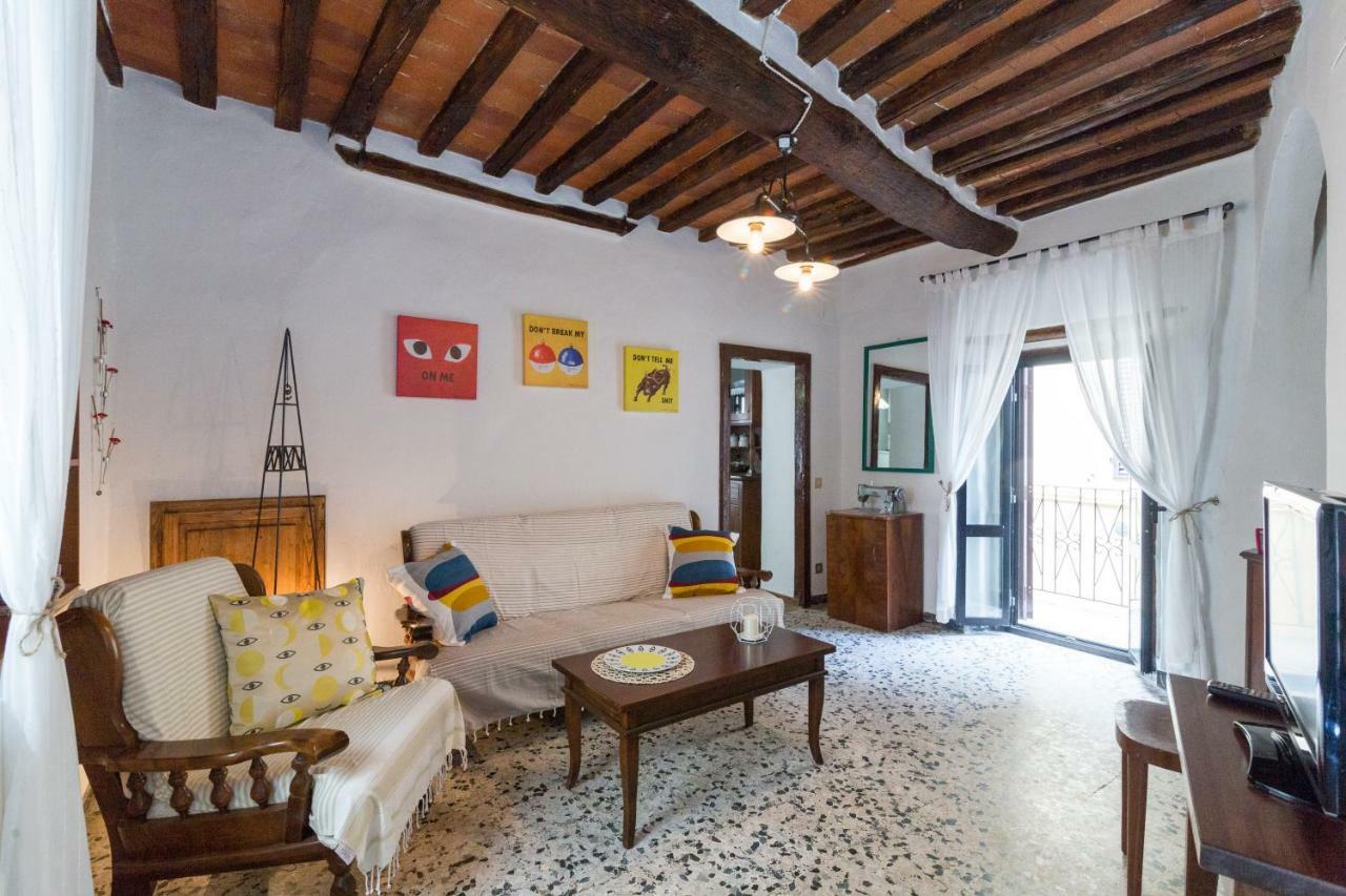 Art Rebus Tower In Tuscany Apartment Radda in Chianti Luaran gambar
