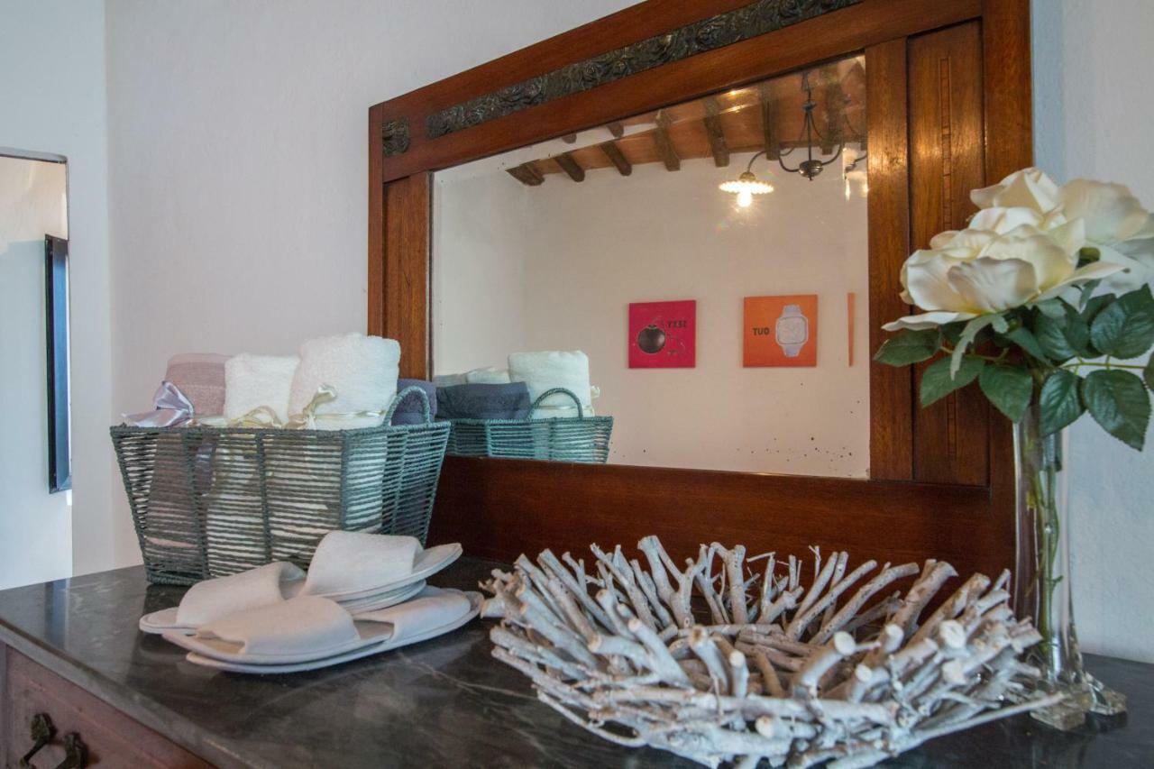 Art Rebus Tower In Tuscany Apartment Radda in Chianti Luaran gambar