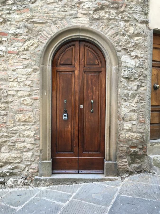 Art Rebus Tower In Tuscany Apartment Radda in Chianti Luaran gambar