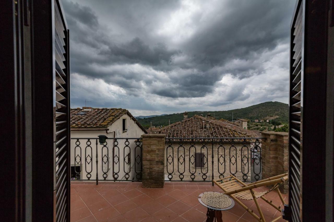 Art Rebus Tower In Tuscany Apartment Radda in Chianti Luaran gambar