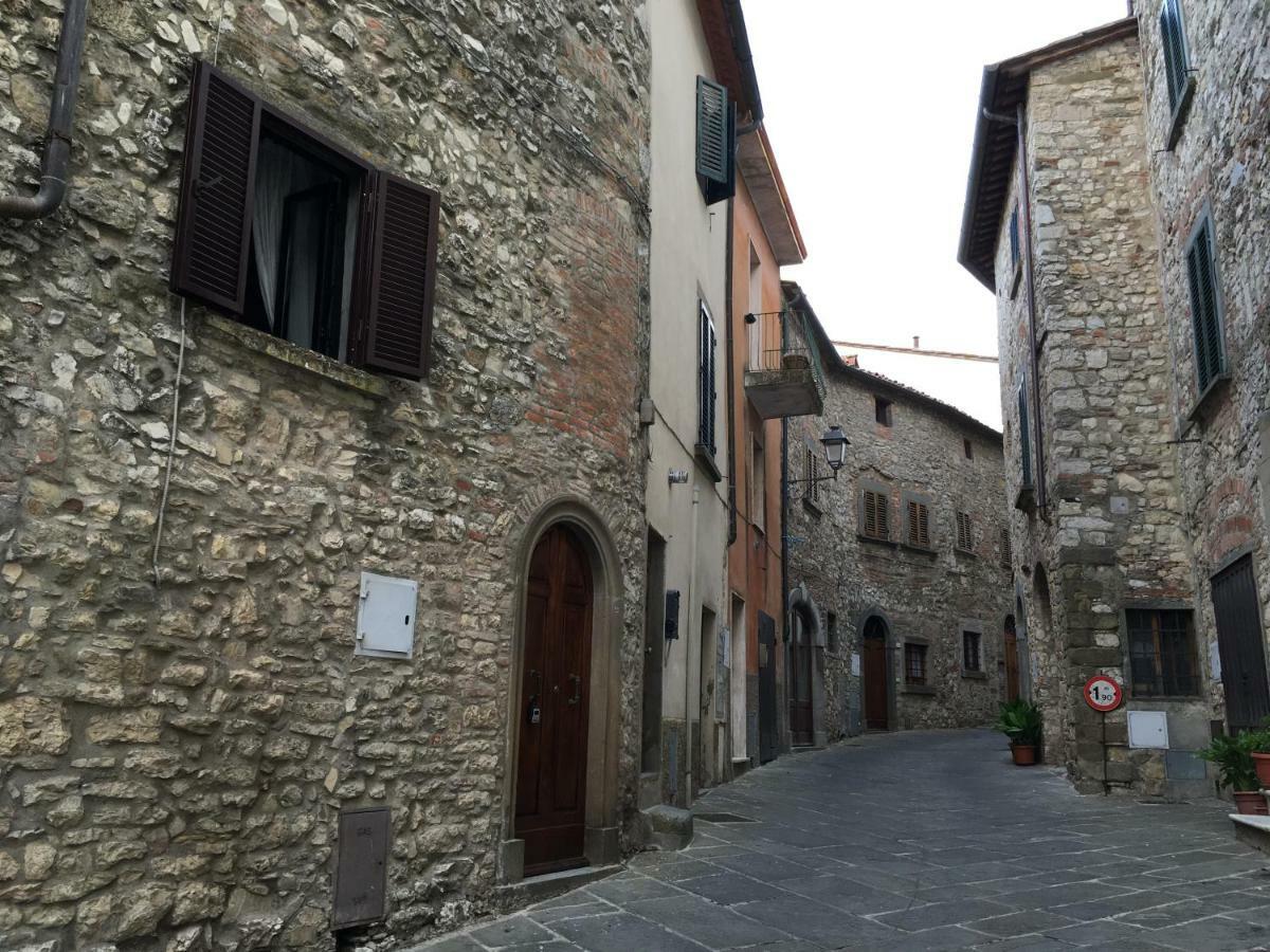 Art Rebus Tower In Tuscany Apartment Radda in Chianti Luaran gambar